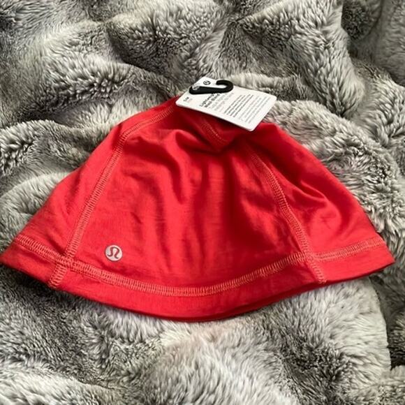 Lululemon Lightweight Wool-Blend Red Beanie S/M | NWT - Picture 4 of 8
